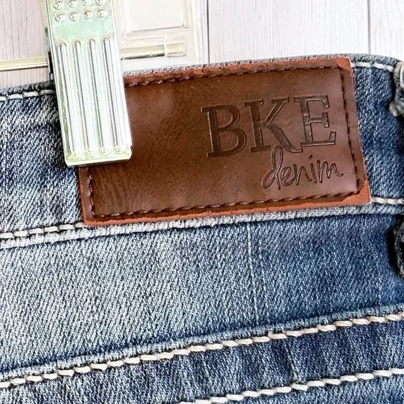 Women’s BKE Buckle Blue Jean Denim Culture Short Stretch Shorts Lemmon EUC 33 - Picture 10 of 16